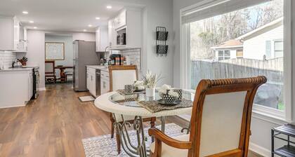 10 Mi to Downtown Macon: Family Home w/ Patio!