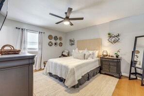 3 habitaciones, tabla de planchar con plancha y cuna de viaje