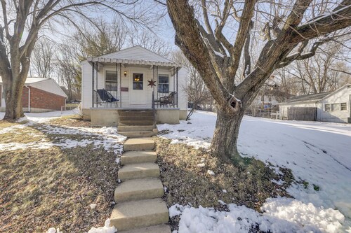3 Mi to Englewood Dam: Pet-Friendly Home w/ Yard!