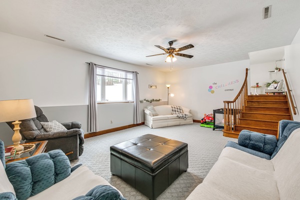 Sugarcreek Vacation Rental | 3BR | 2BA | 1,307 Sq Ft | Stairs Required