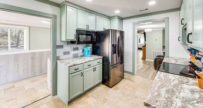 4 Mi to Savannah River Access: Home w/ Fire Pit