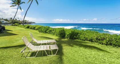 Oceanfront Penthouse at Kona Reef King Bed AC Free parking fast WiFi