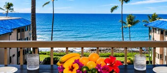 Oceanfront Penthouse at Kona Reef King Bed AC Free parking fast WiFi