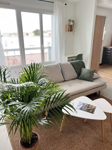 Le sourire Saint-cyrien ! Proche Versailles et Saint Quentin en Yvelines.