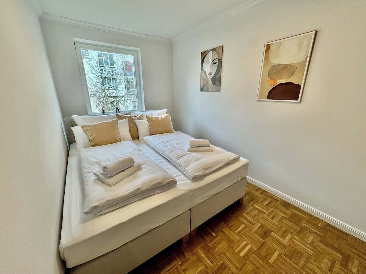3 bedrooms, iron/ironing board, travel cot, WiFi