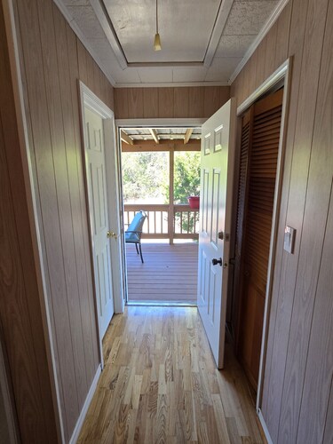 Classic Charm Close to Lake #2