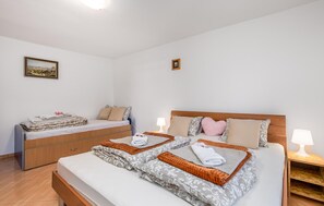 1 bedroom, iron/ironing board, free WiFi, bed sheets
