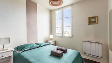2 chambres, fer et planche Ă  repasser, Wi-Fi, draps fournis