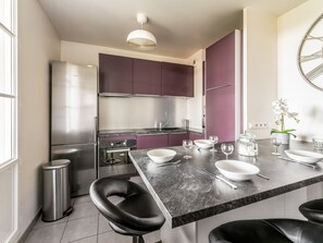 Private kitchen - Apartment Les Alizés  (Bailly-Romainvilliers)