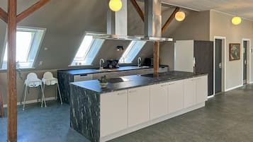 Kühlschrank, Herdplatte, Geschirrspüler