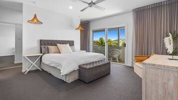 5 bedrooms, free WiFi, bed sheets