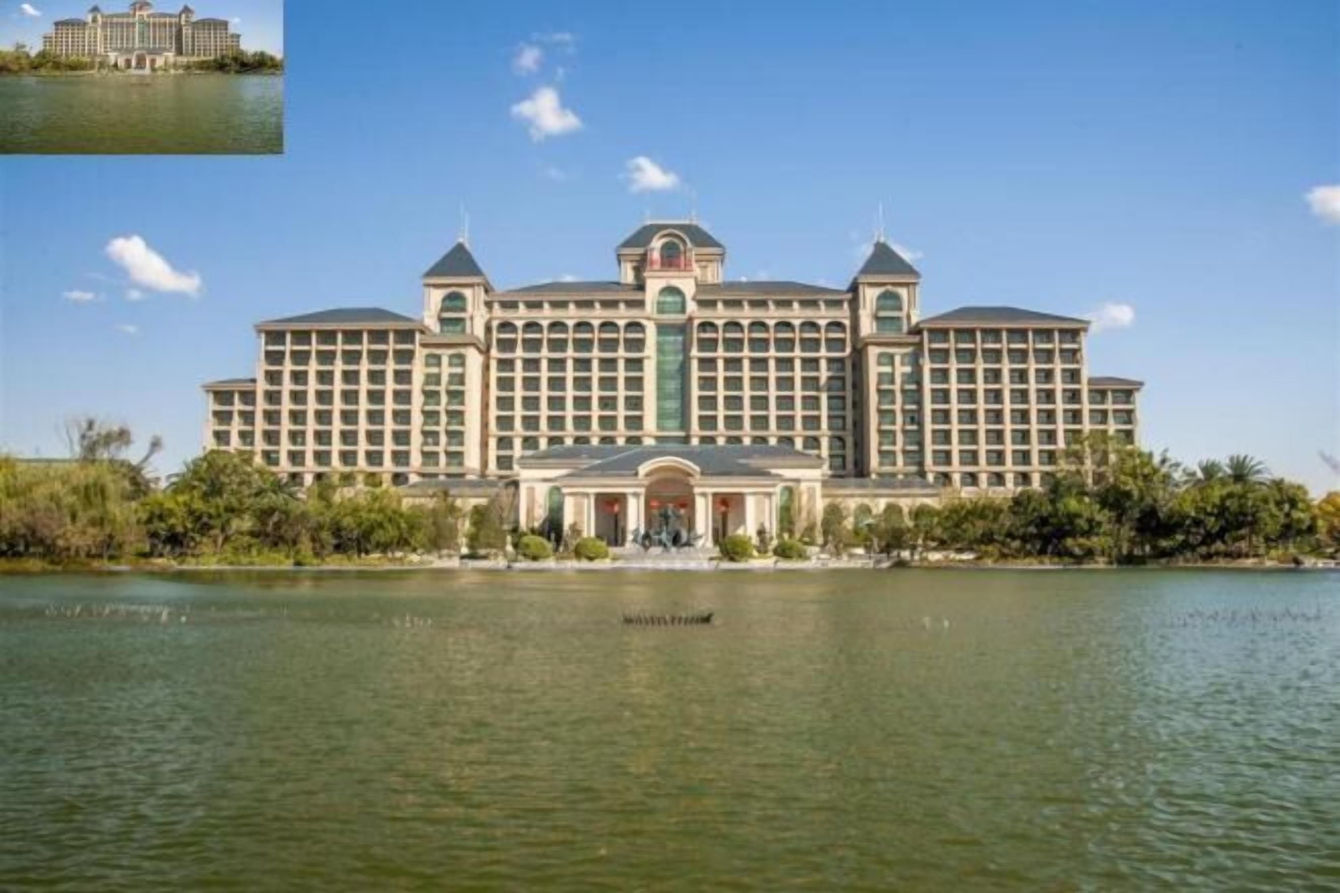 บริเวณภายนอก