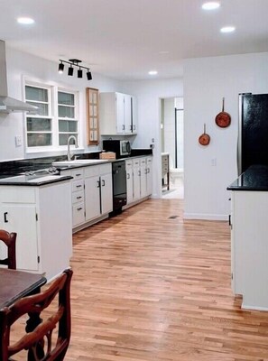 Microwave, oven, stovetop, dishwasher