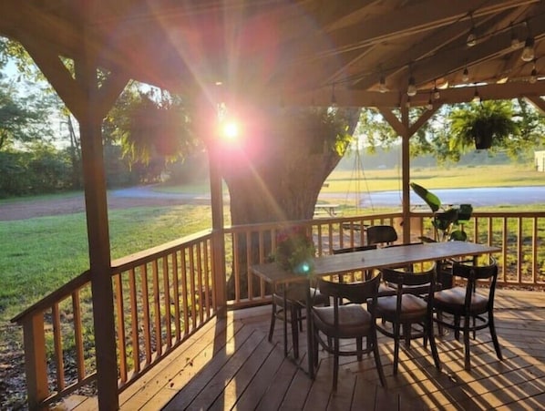 Outdoor dining