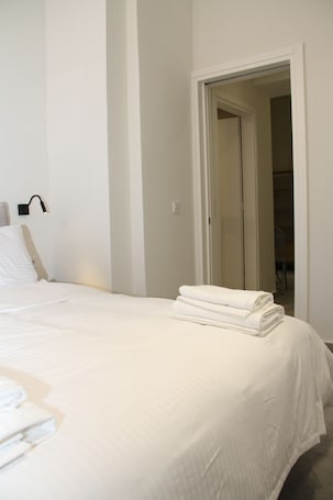 1 bedroom, WiFi, bed sheets. Pirgos Cozy Apartment for 4 by MPS