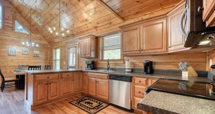 Hibernation Station-Pet Friendly-Hot Tub