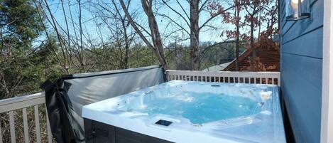 Tina de hidromasaje al aire libre