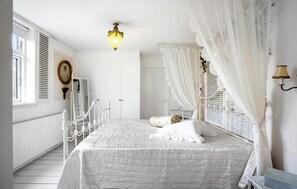 2 bedrooms, free WiFi