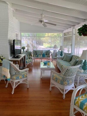 Cottage, Multiple Beds, Patio, Garden View | Living area - OAK Avenue 20 (Rehoboth Beach)