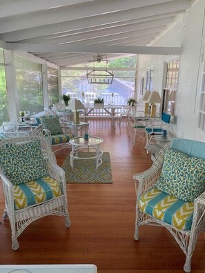 Småhus, flere senger, terrasse, hageutsikt | Innvendig