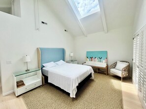 คอนโด, หลายเตียง, ห้องครัว, วิวชายหาด | 3 ห้องนอน, ห้องพักตกแต่งอย่างมีเอกลักษณ์, ตกแต่งพิเศษโดยเฉพาะ