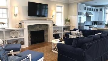 House, Multiple Beds, Balcony, Garden View | Living area | Fireplace