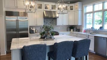 House, Multiple Beds, Balcony, Garden View | Private kitchen | Coffee/tea maker