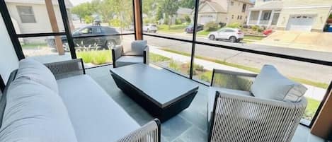 House, Multiple Beds, Pool Access, Pool View | Terrace/patio