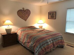 Apartamento, várias camas, cozinha, vista para o jardim | 2 quartos, individualmente decorados, individualmente mobiliados
