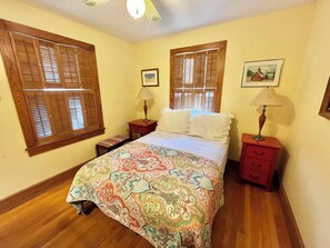 House, Multiple Beds, Kitchen, Garden View | 3 bedrooms, individually decorated, individually furnished - OAK Avenue 49 (Rehoboth Beach)