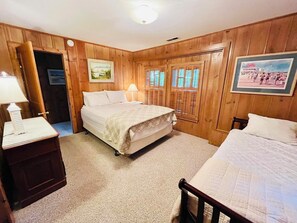 House, Multiple Beds, Kitchen, Garden View | 3 bedrooms, individually decorated, individually furnished - OAK Avenue 49 (Rehoboth Beach)