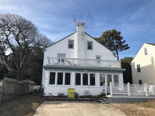 Lake Avenue 23 - Deauville Beach, DE