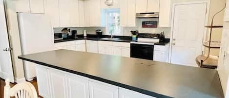 ハウス ベッド (複数台) バルコニー オーシャンビュー | 専用キッチン | コーヒー / ティーメーカー、トースター