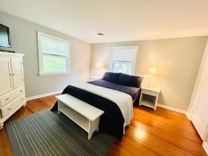 6 bedrooms, individually decorated, individually furnished