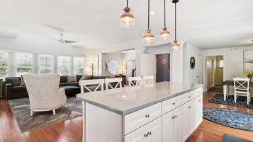 House, Multiple Beds, Kitchen, Garden View | Interior