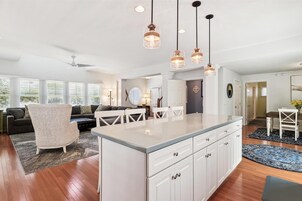 House, Multiple Beds, Kitchen, Garden View | Interior