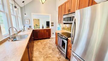 House, Multiple Beds, Patio, Garden View | Private kitchen | Coffee/tea maker