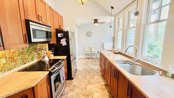 House, Multiple Beds, Patio, Garden View | Private kitchen | Coffee/tea maker