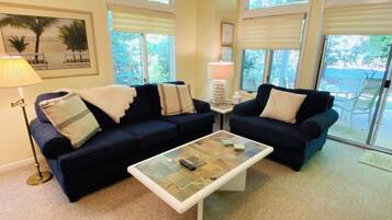 House, Multiple Beds, Patio, Garden View | Living area