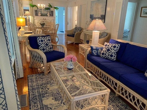 小屋, 多張床, 庭院, 花園景觀 | 起居區 | 壁爐