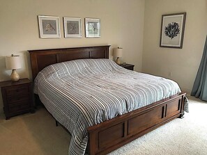 Townhouse, flere senger, terrasse | 5 soverom, individuelt dekorert og individuelt innredet