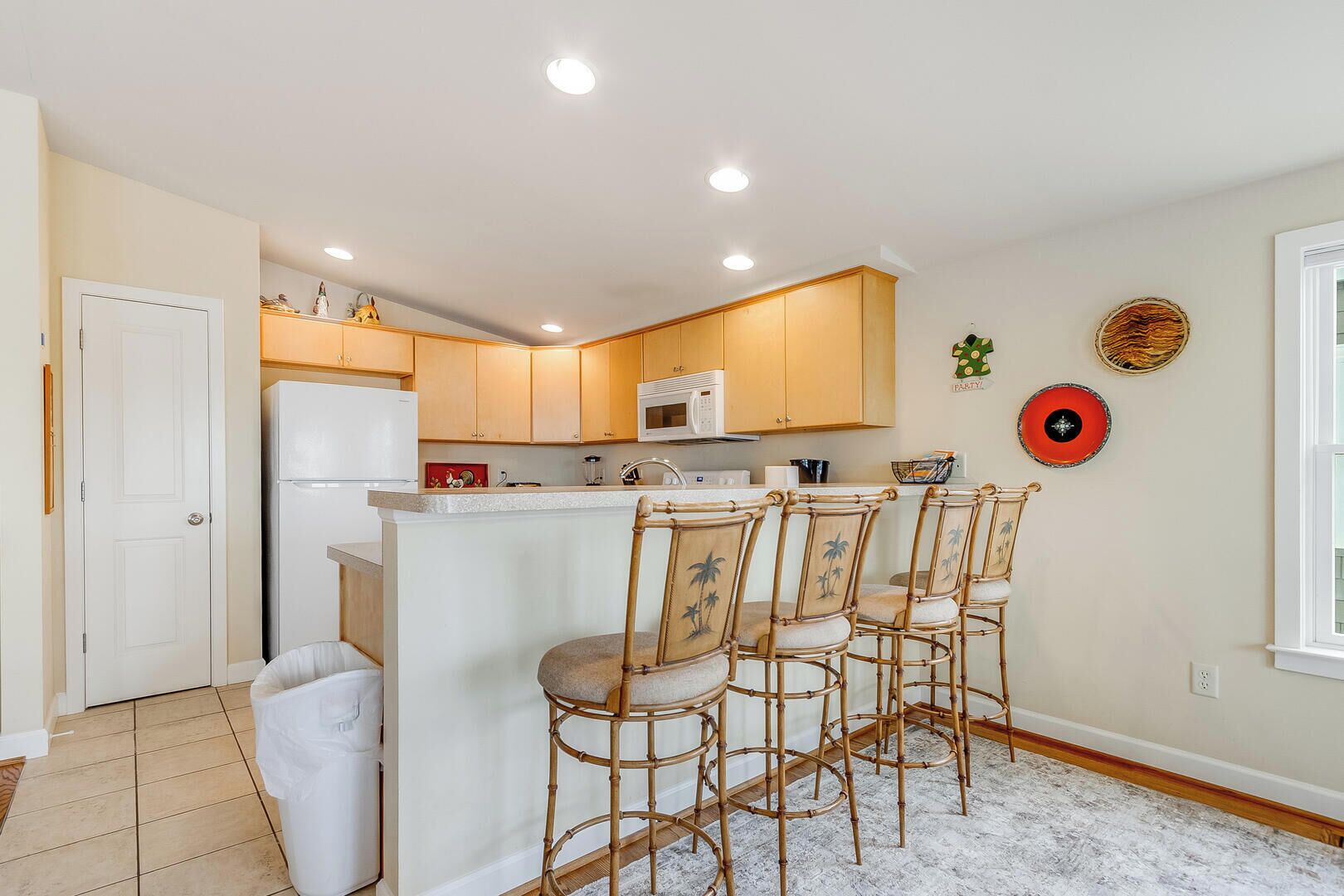 House, Multiple Beds, Kitchen, Ocean View (RODNEY AVENUE 8B) | Private kitchen | Coffee/tea maker