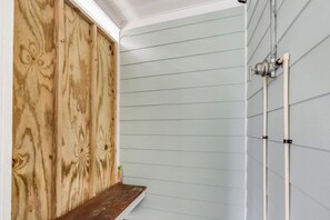 Maison, Plusieurs lits, cuisine, vue sur l’océan (RODNEY AVENUE 8B) | Salle de bain | Serviettes fournies