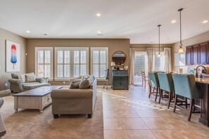 House, Multiple Beds, Patio, City View | Living area | Fireplace