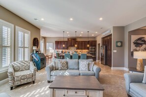 House, Multiple Beds, Patio, City View | Living area | Fireplace