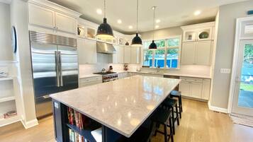 House, Multiple Beds, Balcony, Garden View | Private kitchen | Coffee/tea maker