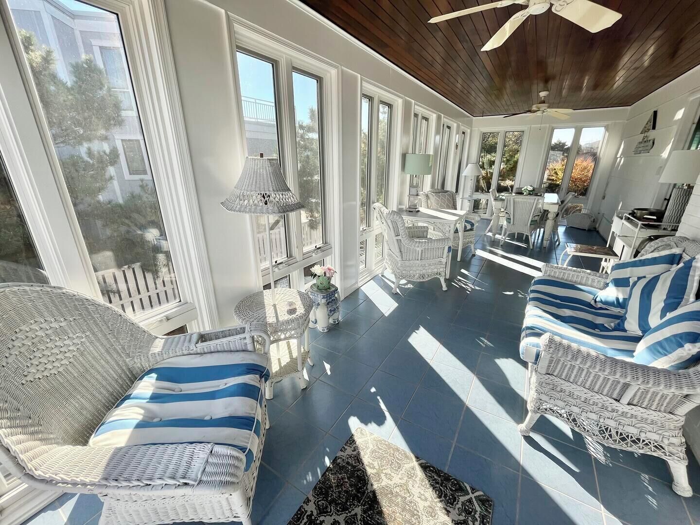 House, Multiple Beds, Fireplace, Ocean View | Living area