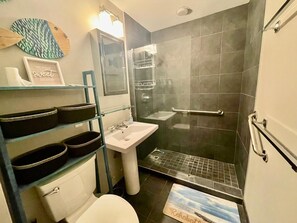 Bathroom - Rodney Street 112 (Rehoboth Beach)