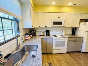 House, Multiple Beds, Patio, Garden View | Private kitchen | Coffee/tea maker - Bayard Avenue 220 (Rehoboth Beach)