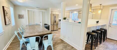 Hus - flere senge - terrasse - udsigt til have (CENTRAL AVENUE 33476) | 7 soveværelser, individuelt design, individuel indretning